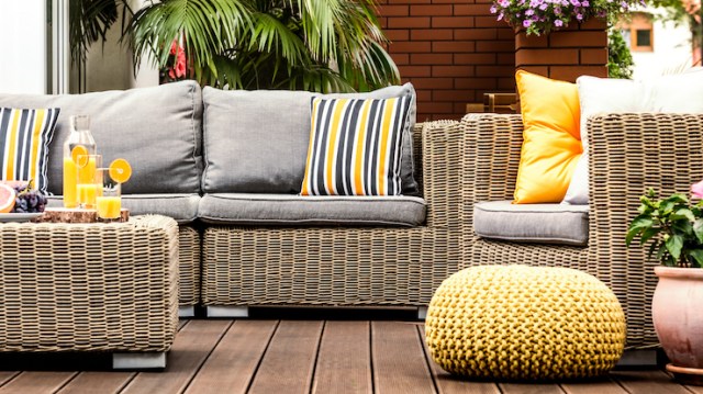 4 Top Benefits of Outdoor Furniture