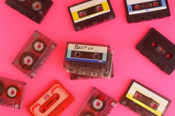 Hit the Right Note: Crafting the Perfect Party Music Playlist